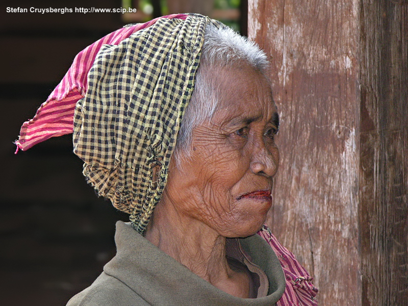 Banlung - Tampuan woman  Stefan Cruysberghs